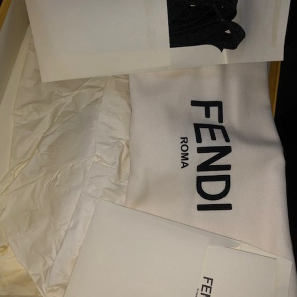 FENDI SHOES - Picture 6 of 7